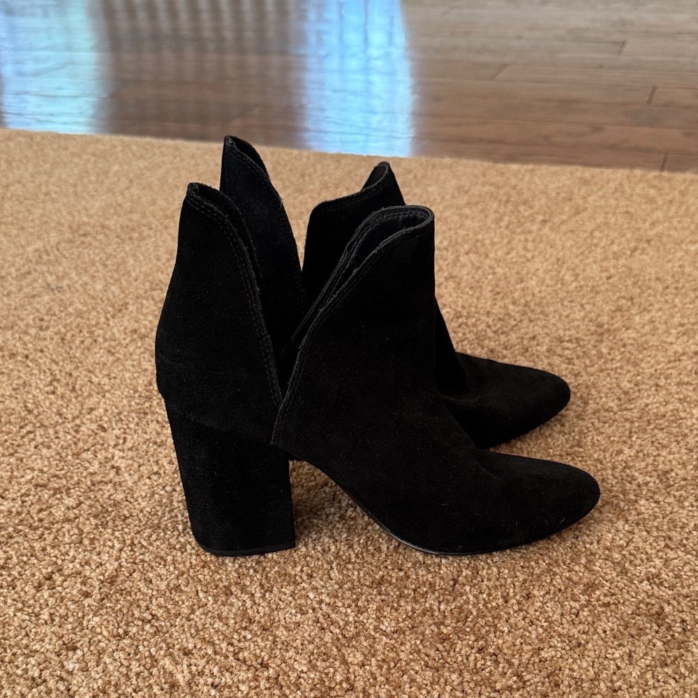 Steve Madden Black Suede Heeled Boots